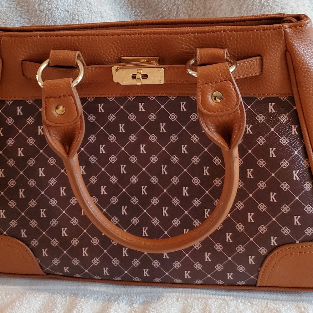 Leather monogrammed "K" purse.